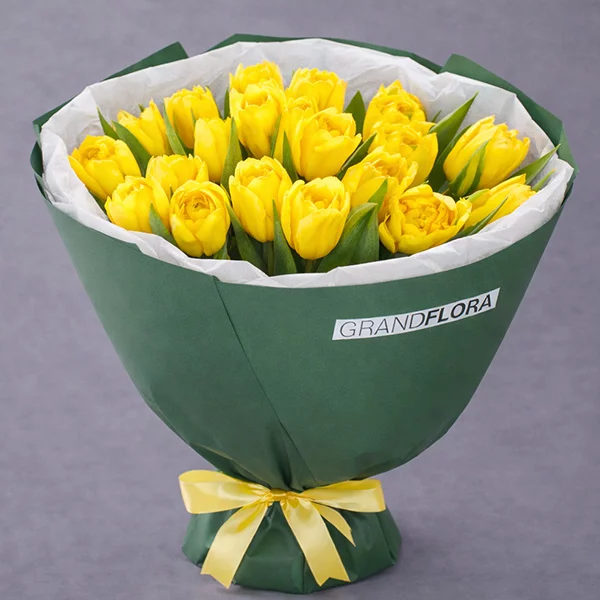 Солнечная весна - букет из желтых тюльпанов